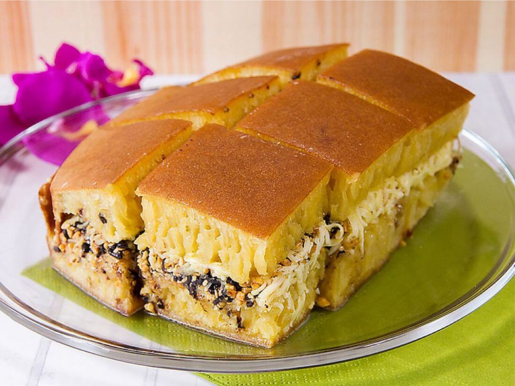 Martabak Arjuna Ireng: Rasa yang Menggigit Jiwa di Jantung Cilacap